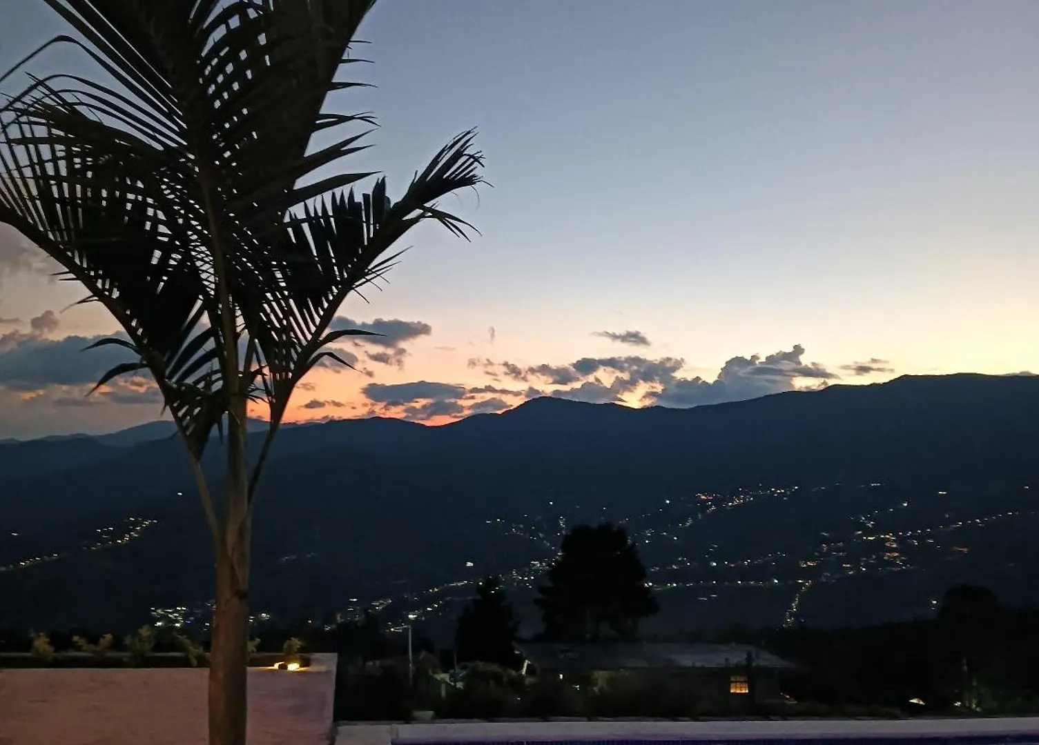 Vive Paradise Medellin, Hosteria, Mirador, Piscina Termica, Tiki Bar, Jacuzzi Spa A Solo 15 Min De La Ciudad Colombia